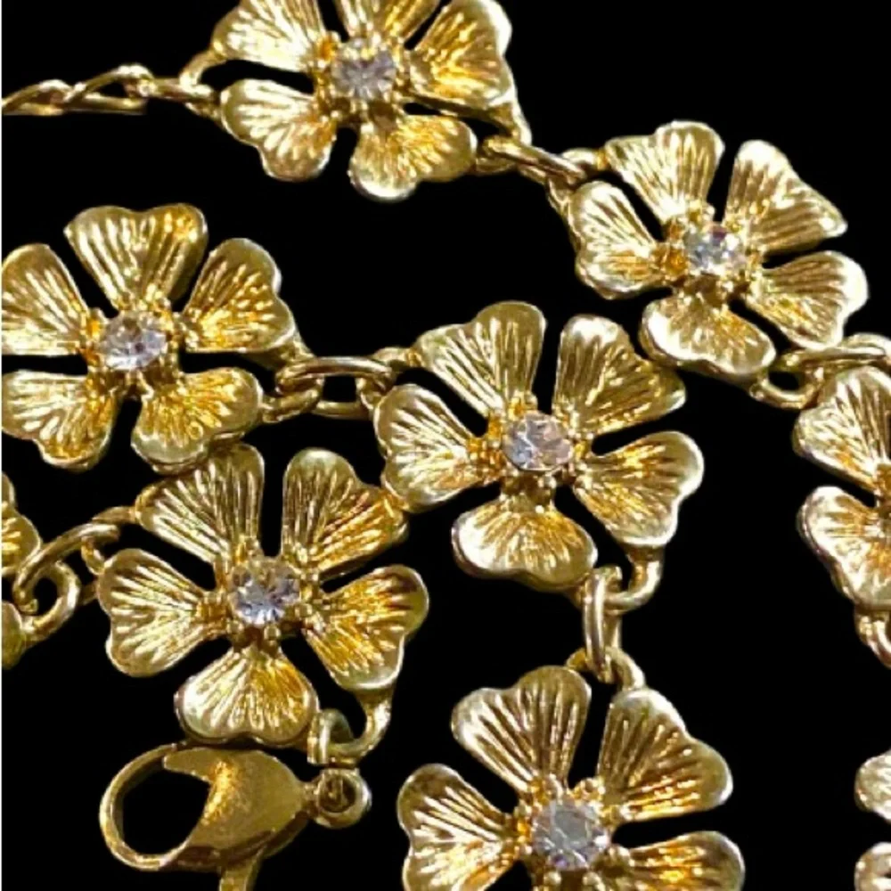Vintage Gold Tone Dogwood Flower Link  Necklace Choker With Clear Rhinestones